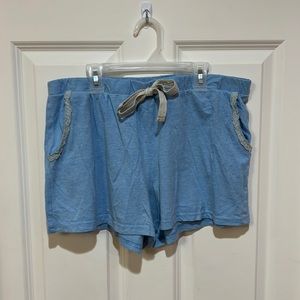Woman’s, size XL/XG, light blue pajama shorts. 60% cotton / 40% polyester.